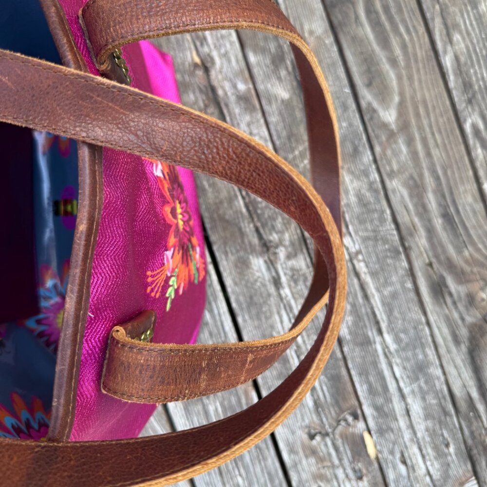 CLOSING SALE Pink Consuela tote bag retired - Picture 9 of 14